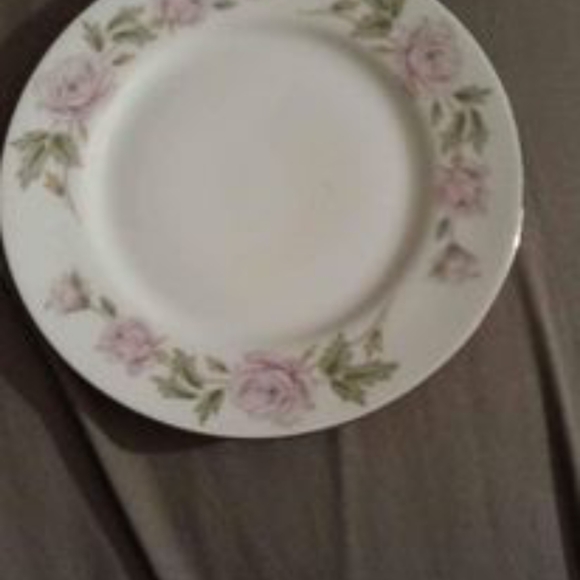 NASCO FINE CHINA DAUPHINE PATTERN 4 saucers - Picture 2 of 3